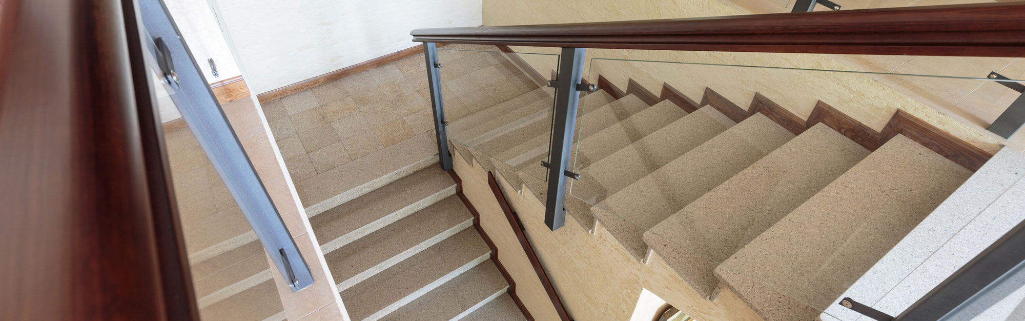 All-Glass | Conception de balustrades, mezzanines et dalles de sol en verre